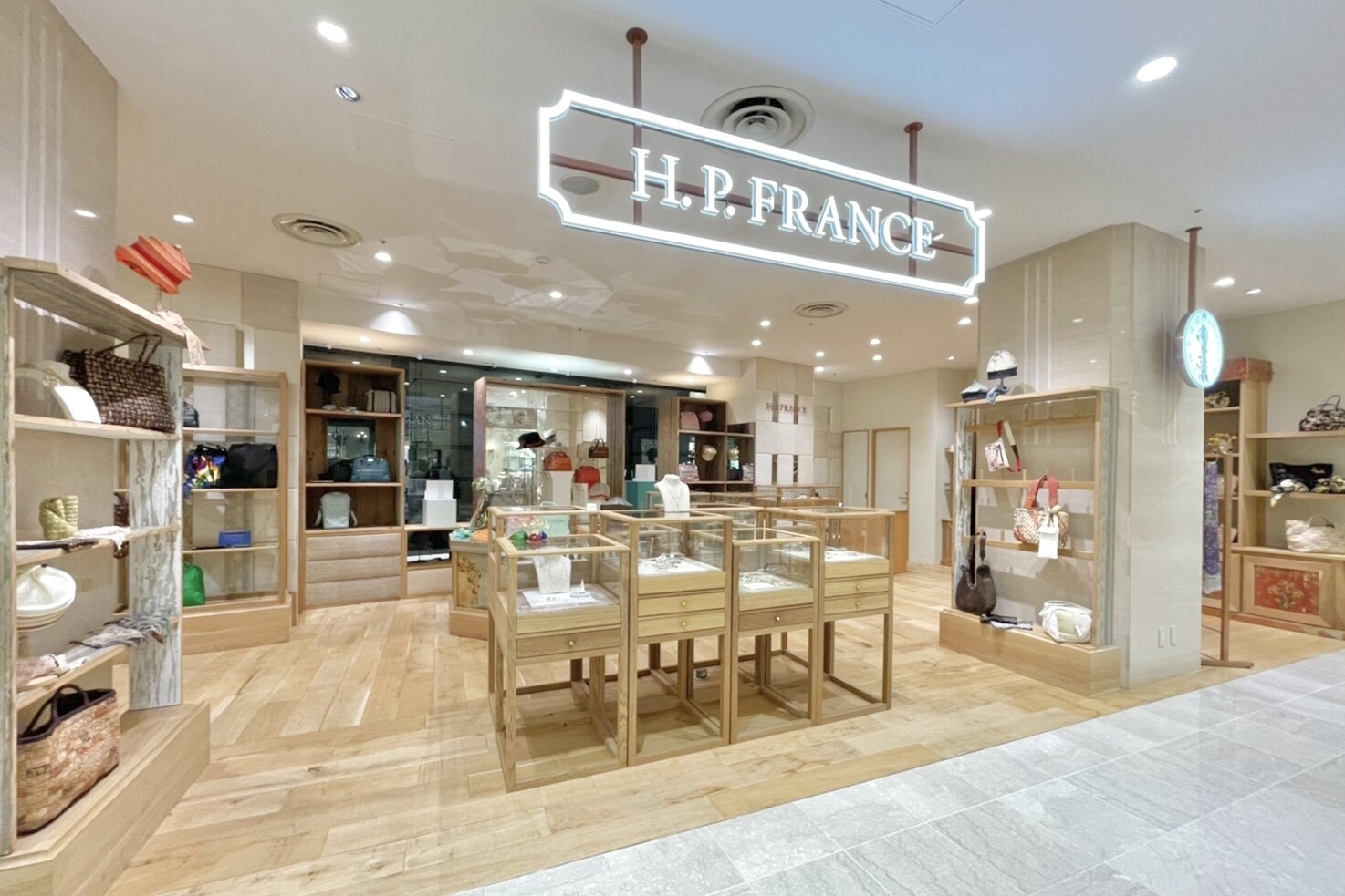 H.P.FRANCE（florian / ネックレス）